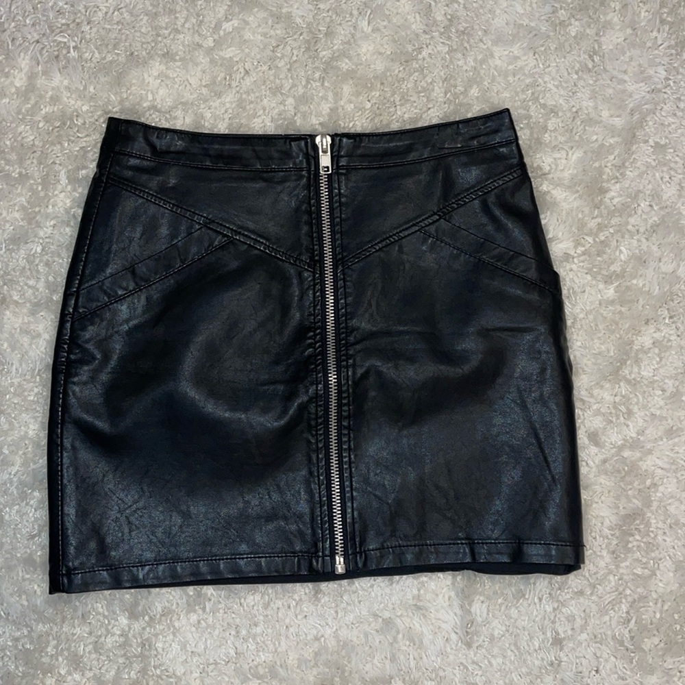 F21 leather skirt with pockets